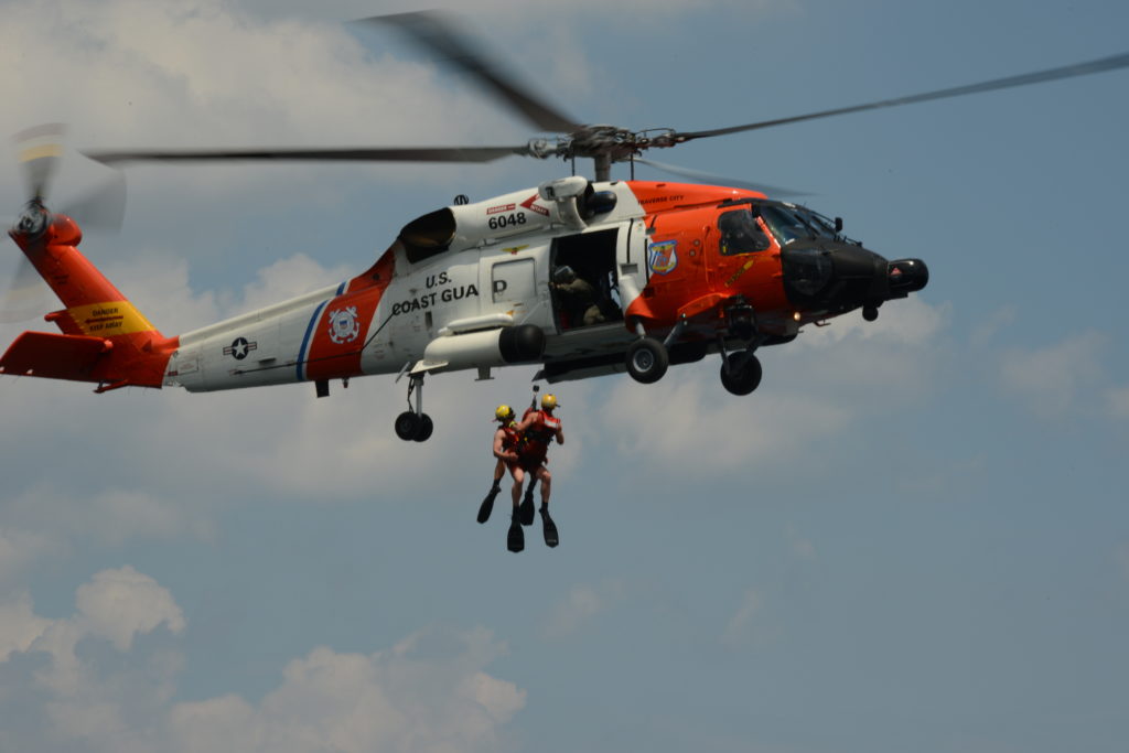 Coast Guard rescues 2 people near Waukegan, IL.
MH-60 Jayhawk Raverse City