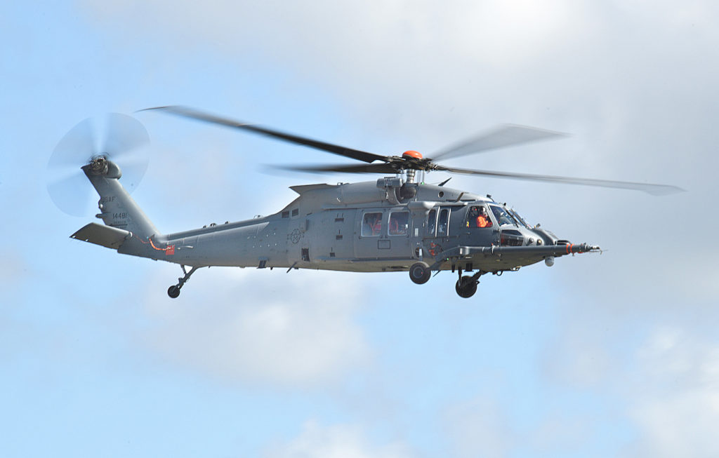 Uno de los cuatro HH-60W fabricados para las pruebas de vuelo que han permitido la decisión positiva de Milestone C para la producción del Sikorsky CRH.