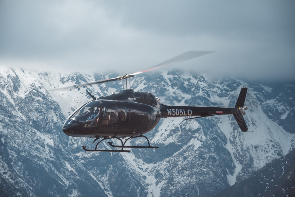 Simrik Air encarga los primeros dos helicópteros Bell 505 en Nepal. 