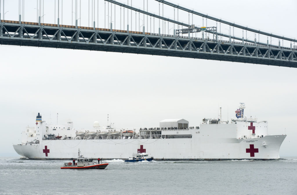 US Navy: El USNS Comfort ya está operando en New York (COVID-19)