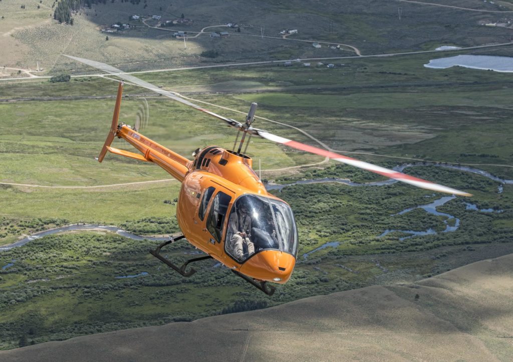 Southern Utah University signs for a Bell 505. Southern Utah University añade un Bell 505 a la flota de aeronaves del programa SUU Aviation