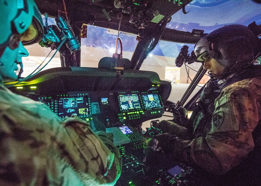 El cockpit digital de Northrop Grumman para los UH-60V Black Hawk completa las pruebas iniciales de evaluación operativa.