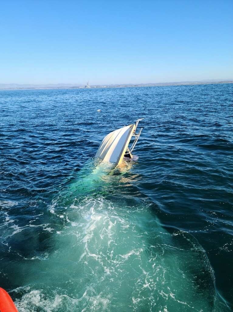 Coast Guard rescue 2 people after vessel capsizes near Moss Landing, Station Monterey Response Boat-Medium crew
