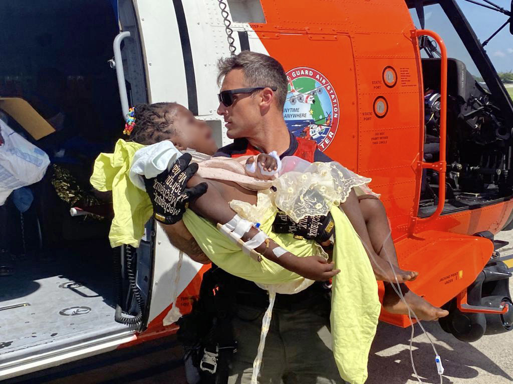 Haiti receives Coast Guard humanitarian aid for the 7.2 earthquake