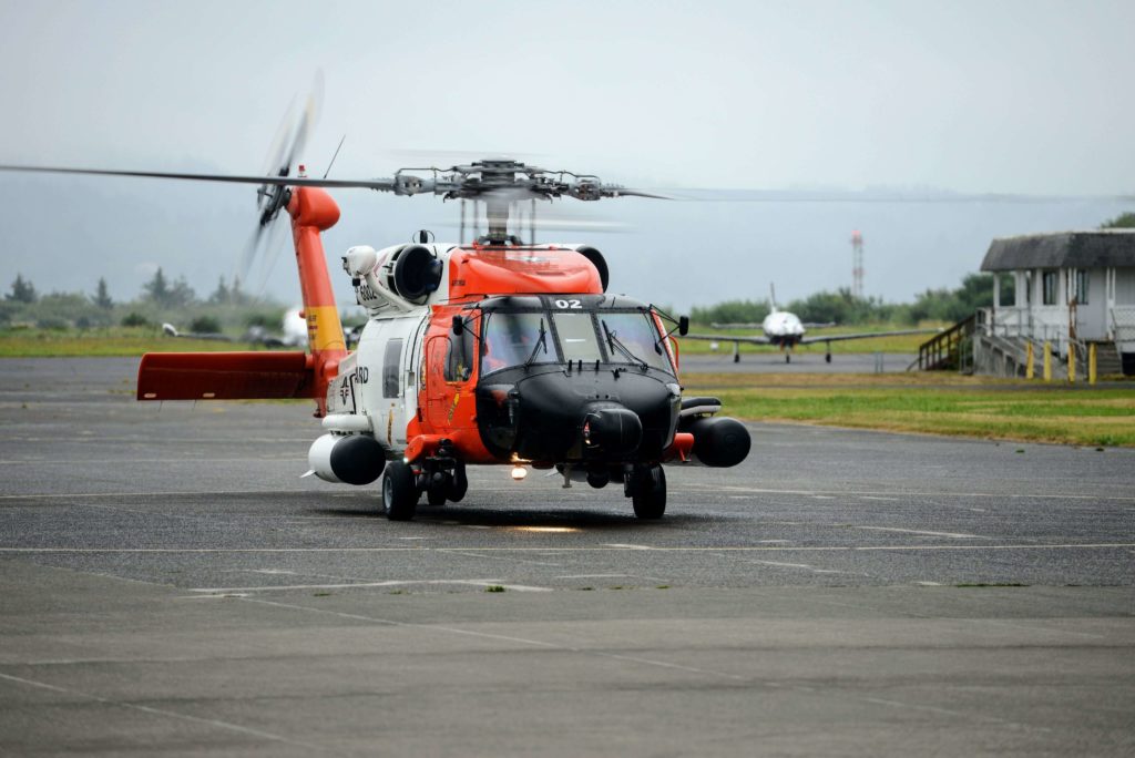Coast Guard rescue man from Willapa Bay