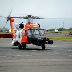 coast-guard-rescue-man-from-willapa-bay