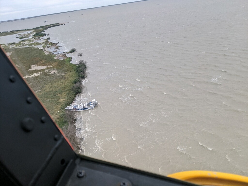 Coast Guard rescue 6 people in Caballo Island, Texas