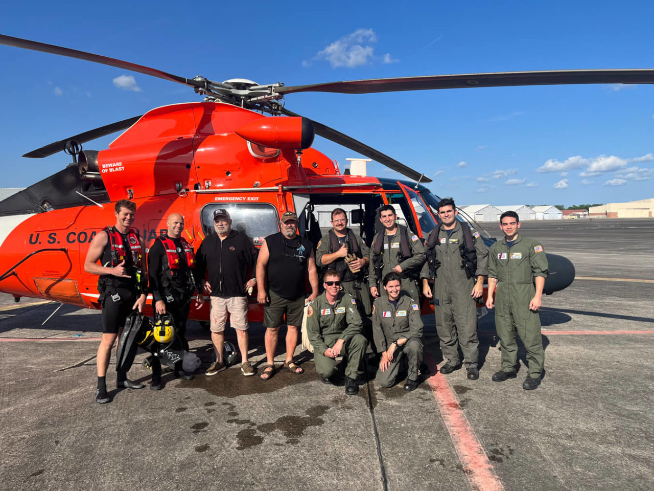 Coast Guard rescue 2 sailors in Sapelo Sound