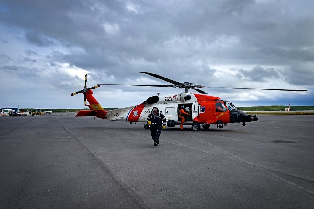 Coast Guard MH-60T crew medevac man 60 nm of Dutch Harbor