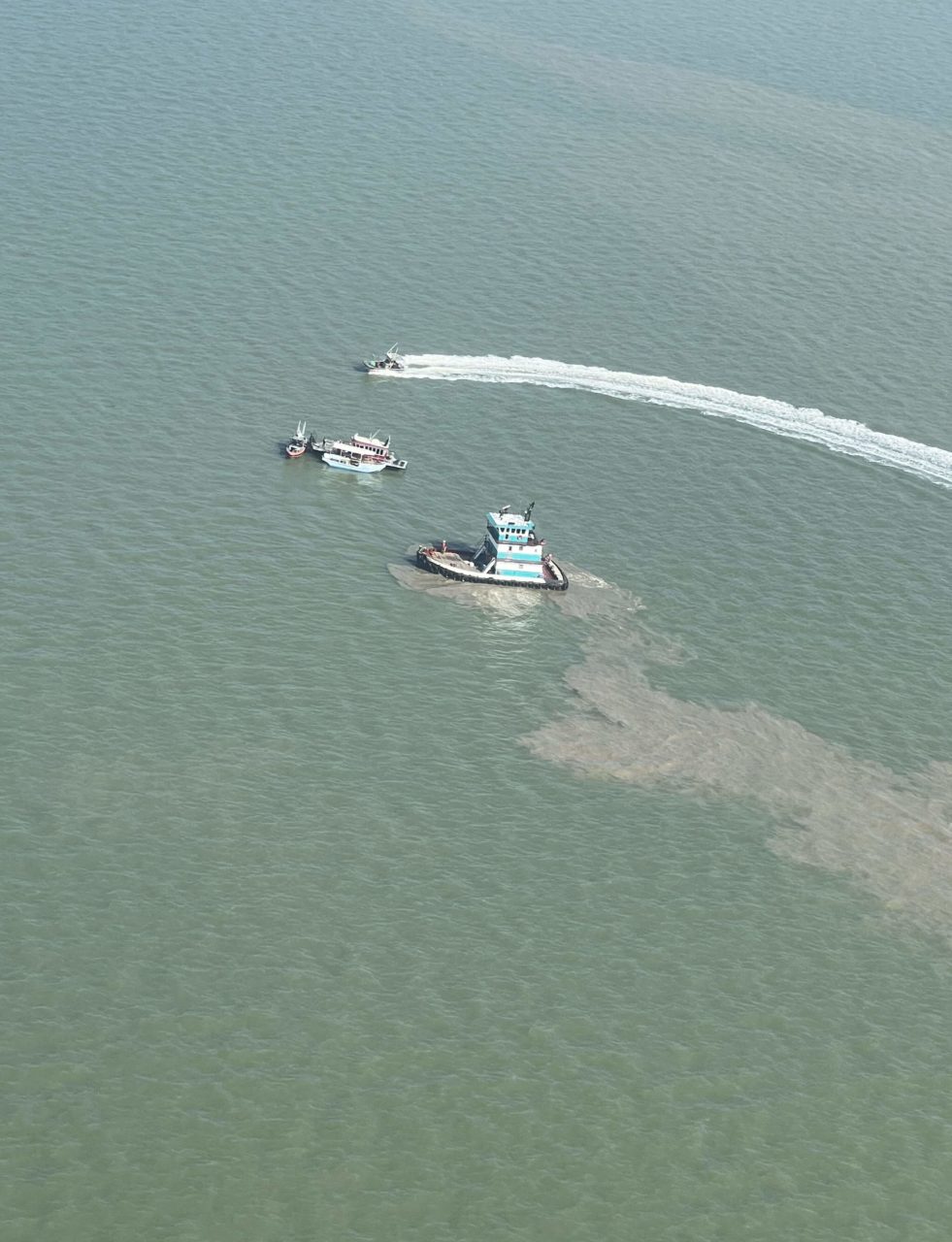 Coast Guard rescue 3 boaters after vessel fire near Galveston, Tx