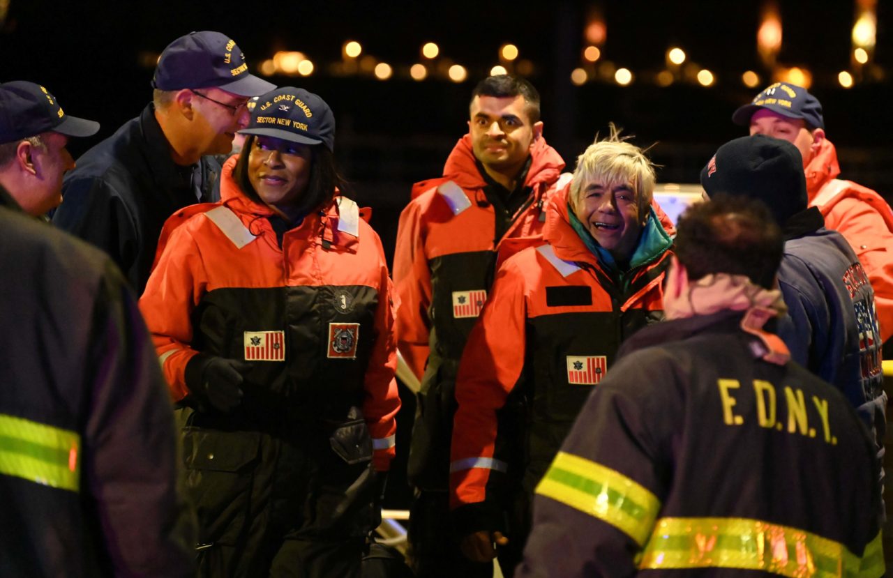 Coast Guard: the rescue of sailboat Atrevida II